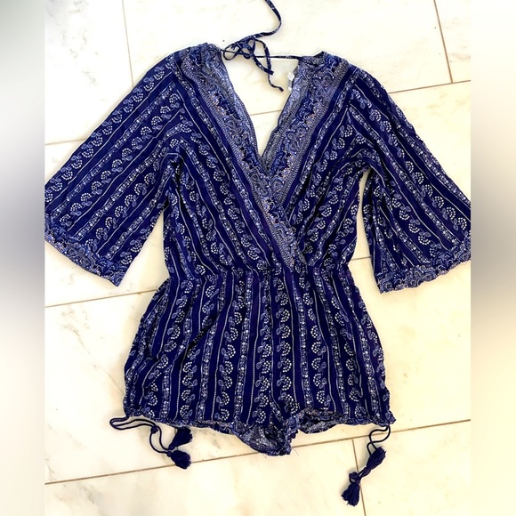 Skies Are Blue Pants - Skies Are Blue, Medium, navy blue printed deep V crossover back tie short romper
